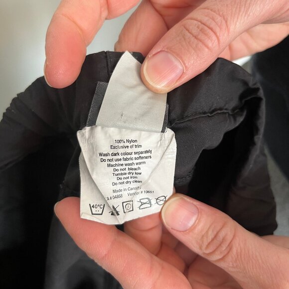 Mountain Equipment Co-Op. Outdoor Pants. Black. Size Large (Fits Medium). Womens - Picture 9 of 9